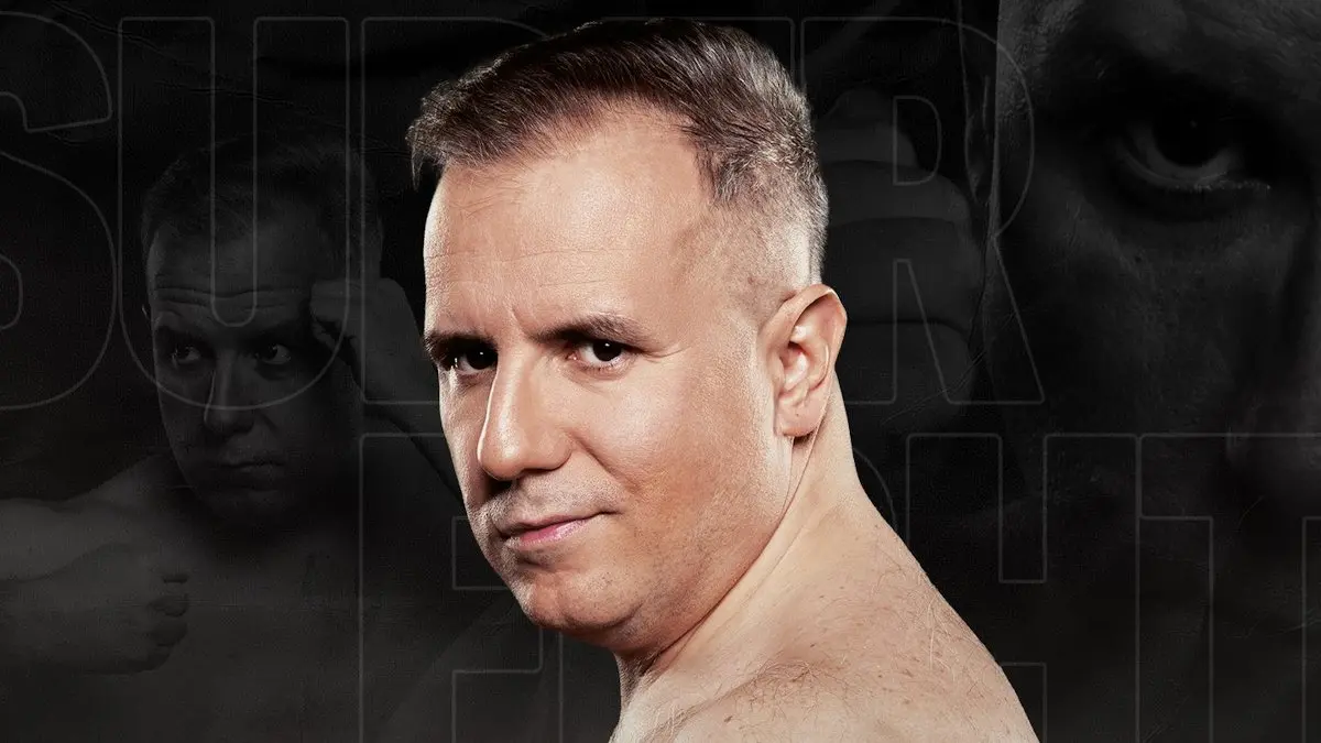 Polityk zamienia mównicę na oktagon