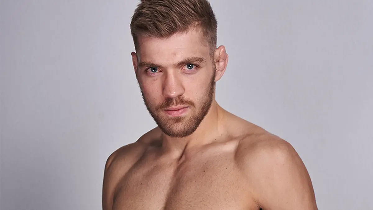 Trener Du Plessisa obwinia sędziego po porażce mistrzowskiej