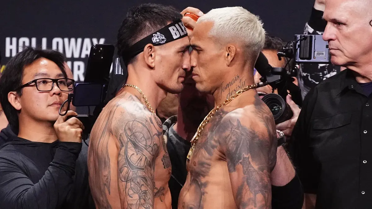 Charles Oliveira rozbił Maxa Hollowaya. Jednostronna walka wieczoru na UFC 326